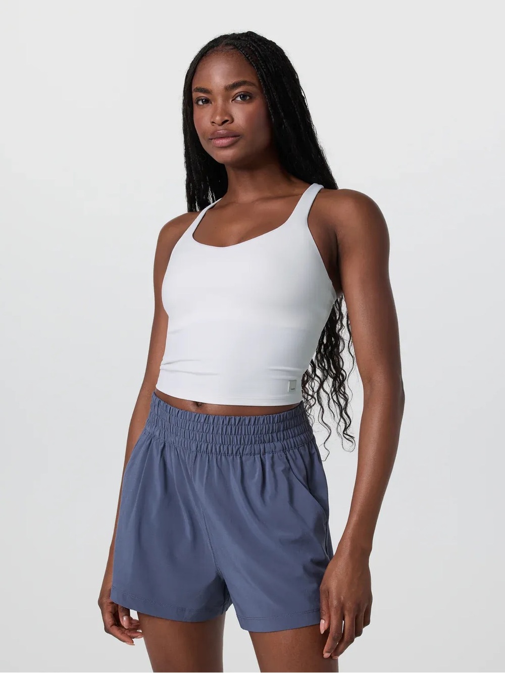 Vuori White Scoop Neck Cropped Sports Bra